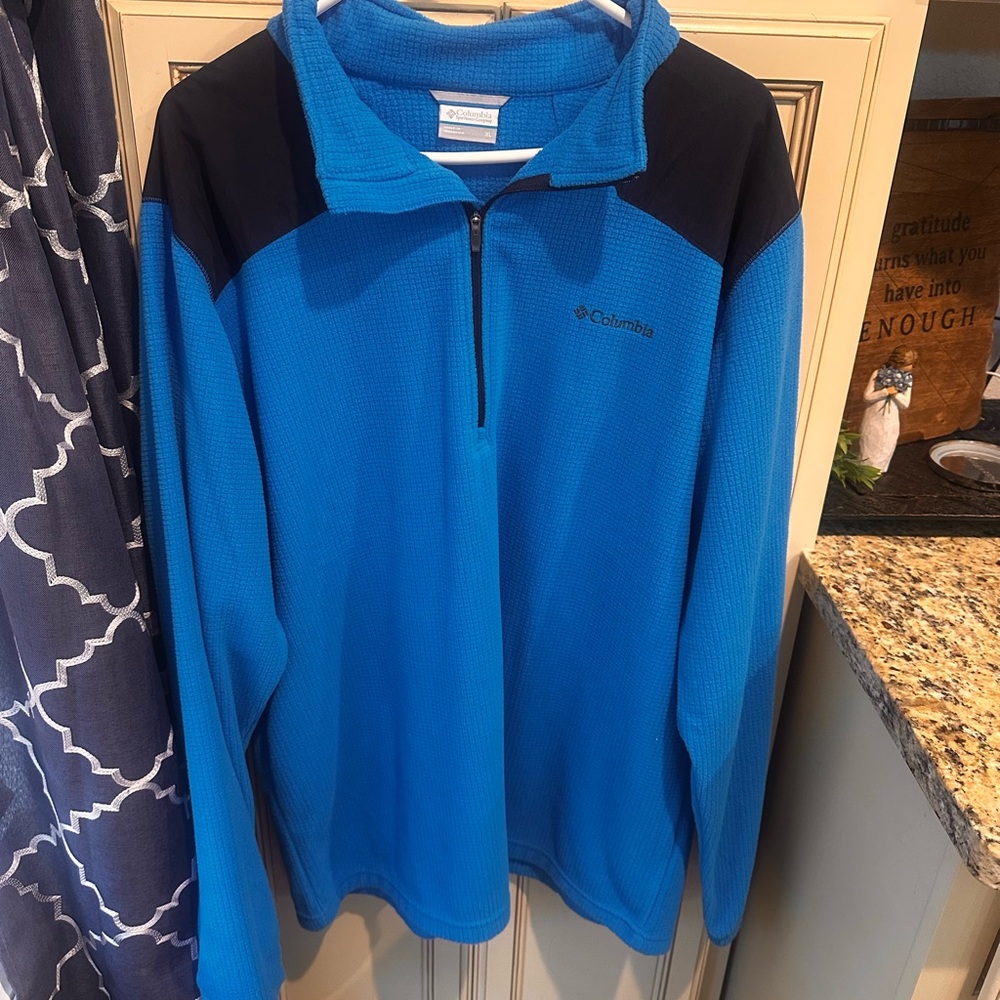 Columbia men’s XL quarter zip sweatshirt like new